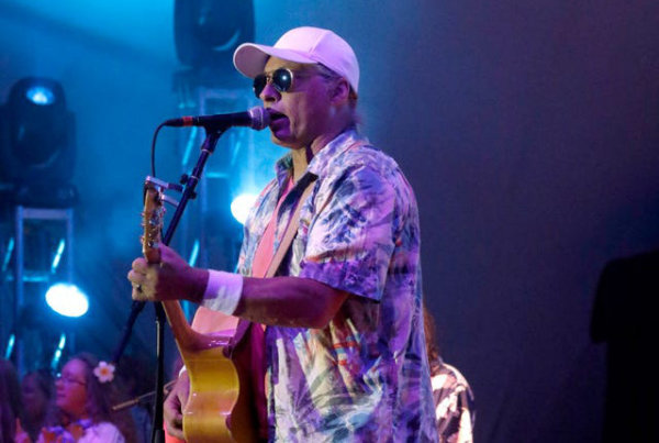 Bluffett & The Son of a Sailor Band | Q106.5 - Vimarsana News