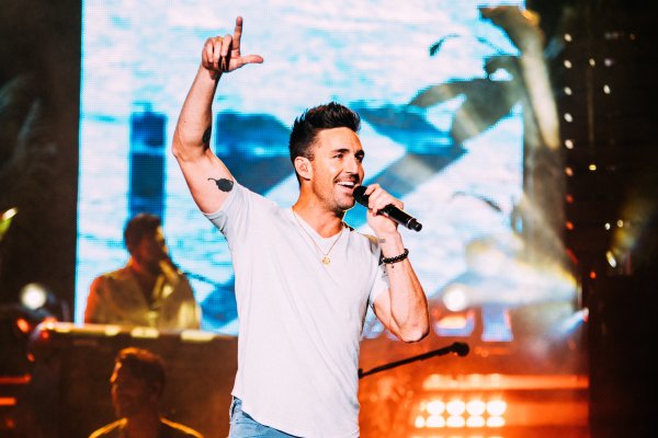 Jake Owen | Regions Field